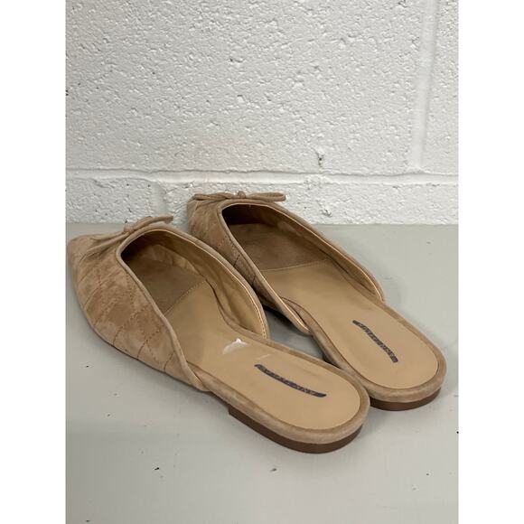 Ann Taylor Size 8.5M Beige Quilted Suede Slip On Flat Pointed Toe Mule Slides - Picture 5 of 8